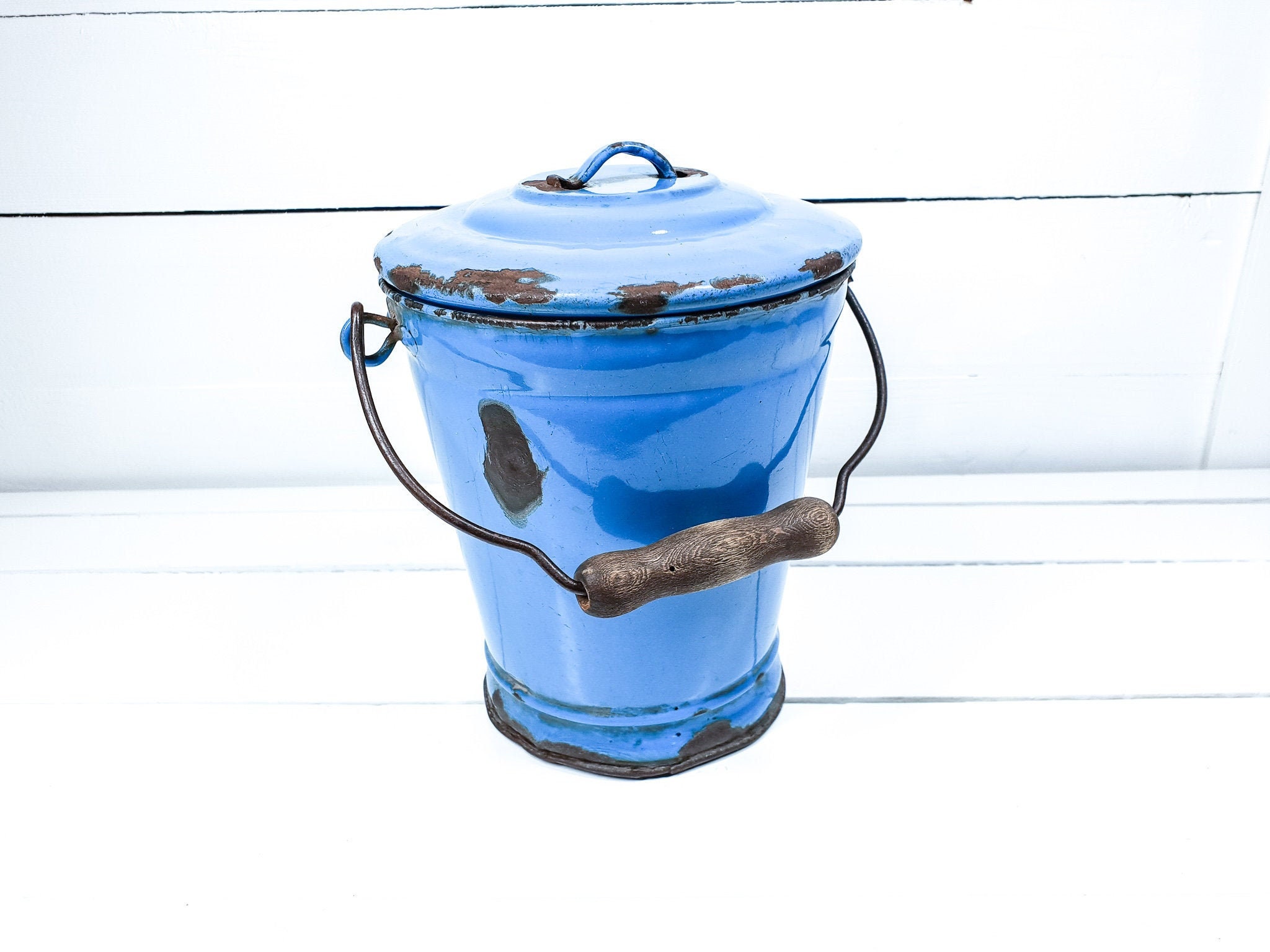 Old enamel bucket blue with lid and wooden handle vintage Etsy