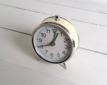 Old alarm clock 'Off white'