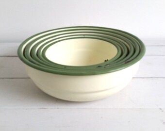 Vintage enamelware bowl set (5pcs)