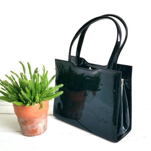 Vintage classic black leatherette bag * vintage fashion bag * classic bag * vintage accessories