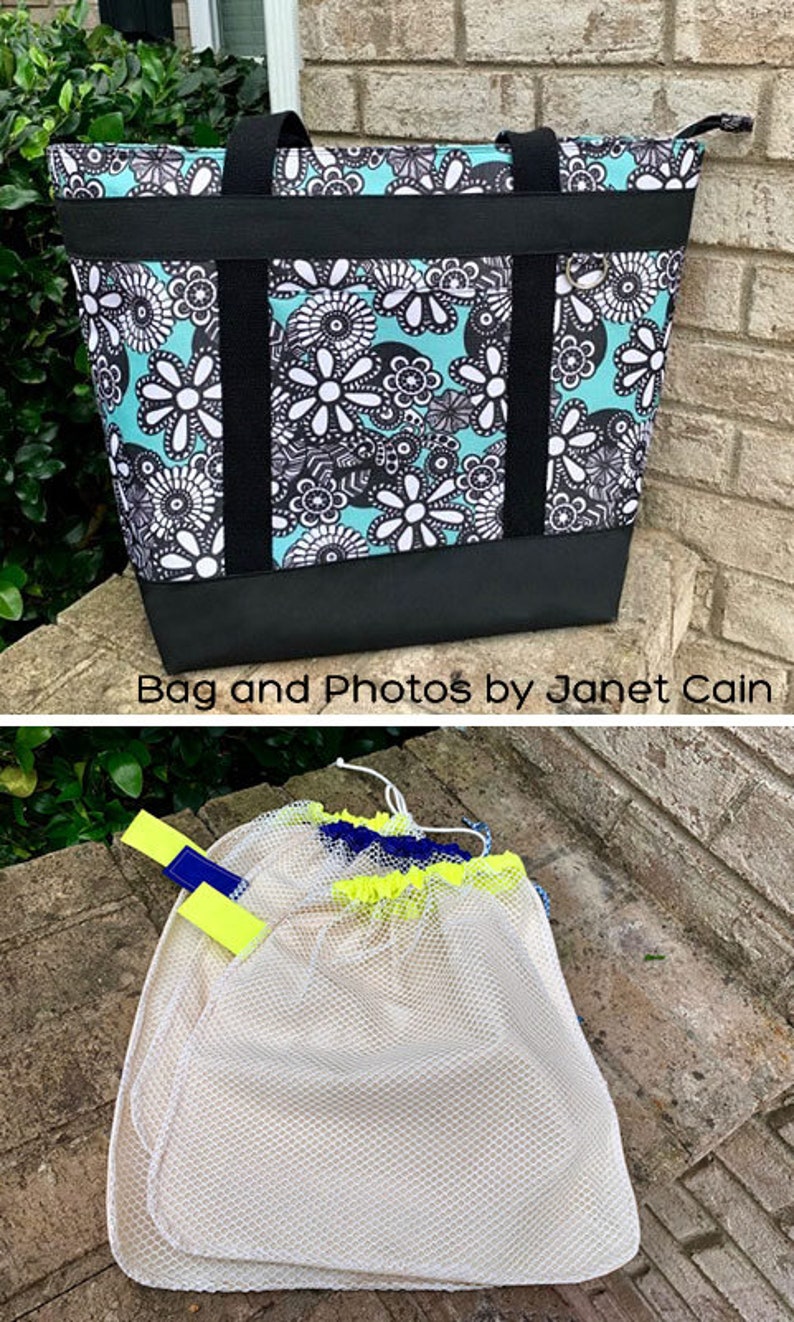 Pu&ograve; includere: Una borsa tote con un motivo floreale in turchese, nero e bianco, con manici neri e base nera. Sotto, sono esposti due sacchetti a rete con dettagli gialli e blu. Il testo "Bag and Photos by Janet Cain" &egrave; visibile.