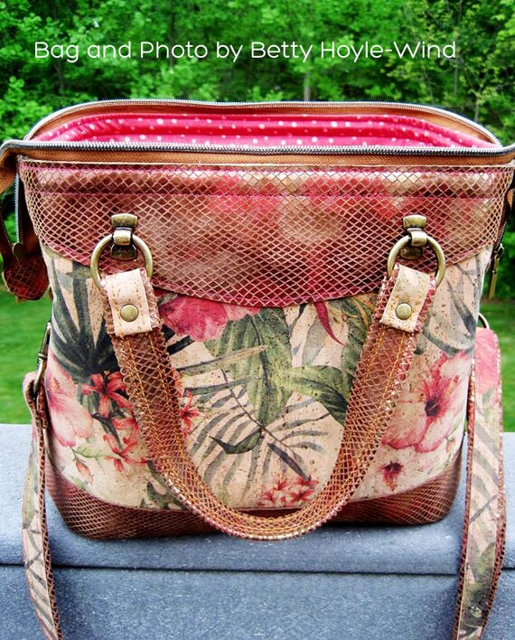 built wine tote