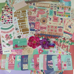 Paquete REFRESH Authentique: 22 hojas de cartulina de 12 x 12, 22 tarjetas de diario hechas a mano, 7 cintas washi, calcomanías de cartulina, material efímero - Primavera