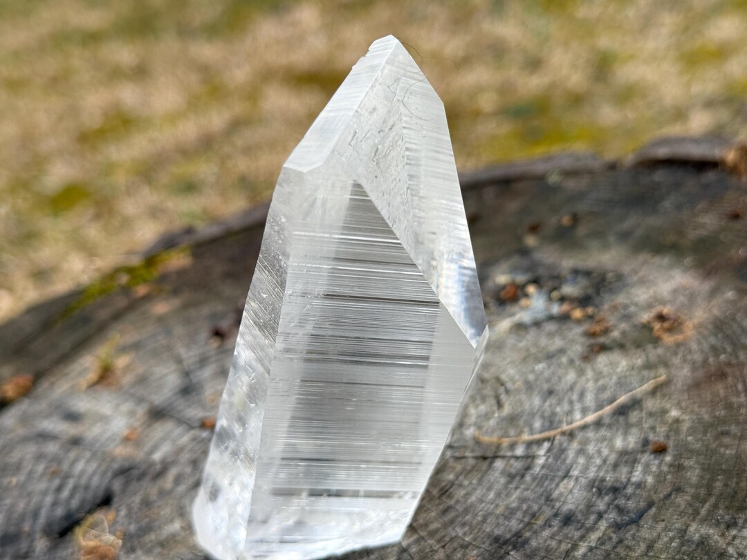 水は澄んでいます! レムリアン ポイント、コロンビア レムリアン