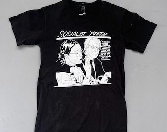 Bernie Sanders & Alexandria Ocasio-Cortez &quot;Socialist Youth&quot; Unisex T-Shirt