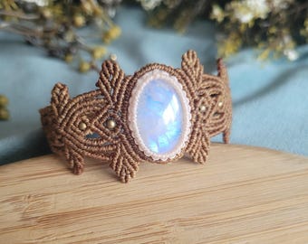 Pulsera de macramé con piedra lunar: joyería de cristal curativo hecha a mano