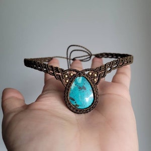 Macrame nevklace with turquoise