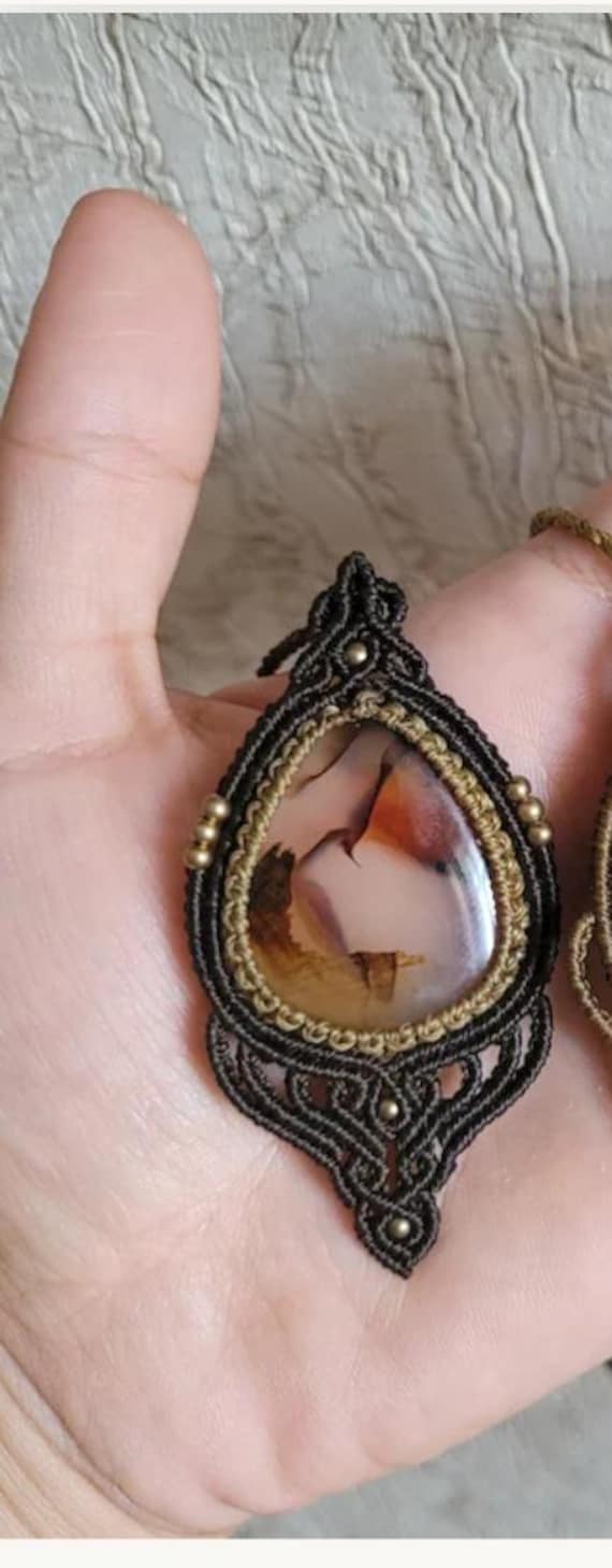 Handmade Montane Agate Macrame Necklace: Boho Healing Jewelry