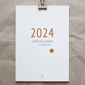 A4 Familienkalender und Jahresplaner 2024/2025 No. 2 DIN A4 mit 3/4/5 Spalten Bild 1