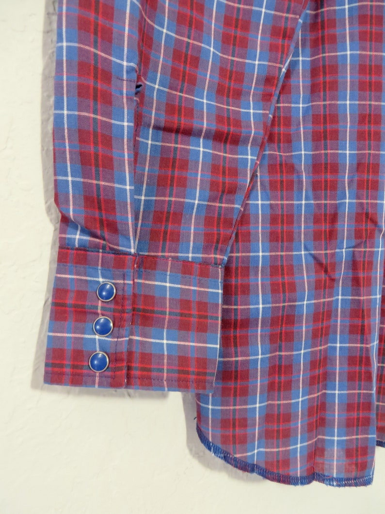 Blue Brick Red White Plaid Blue Snap Buttons Curved Hem 80s Western WRANGLER Tall Man Cowboy Shirt Size M Chest 44 Made in USA