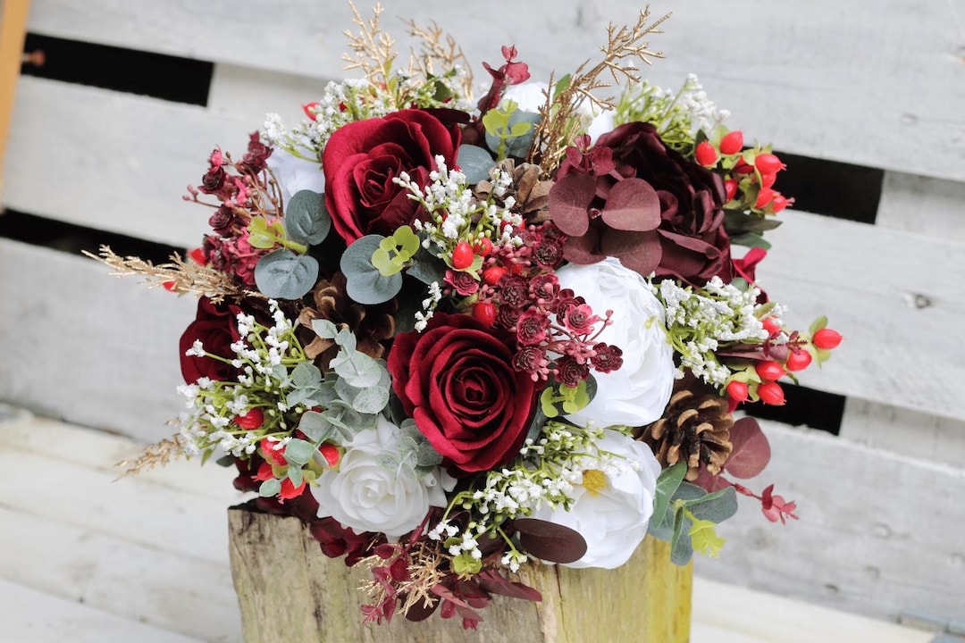 ☆Burgundy bouquet断捨離中ページ☆ 大きめ特大リース♪ A Christmas Dozen in Boise ID - Hillcrest Floral
