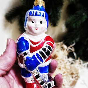 Christmas ornament Hockey Player, hockey ornament glass, christmas tree ornaments, ornamentintage blown glass vintage 4.72&quot; (12cm)