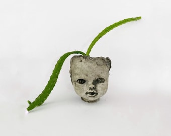 Concrete Doll Head Planter Extra Small "Kemi"