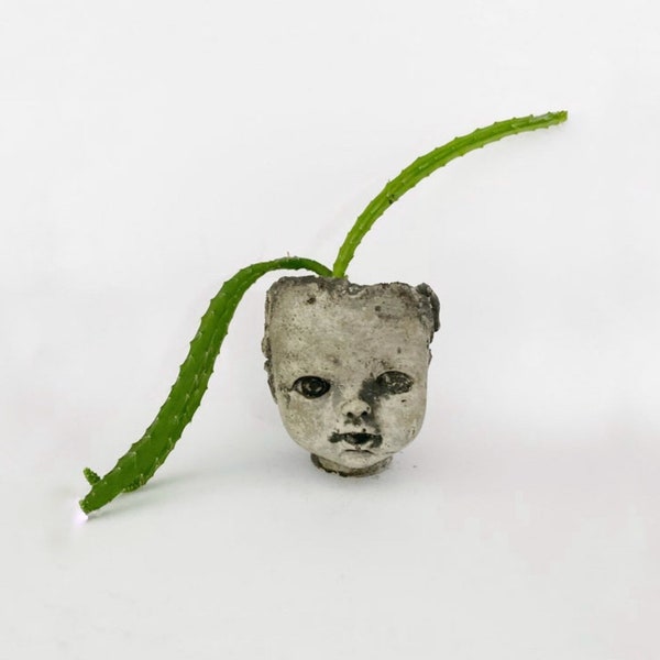 Concrete Doll Head Planter Extra Small "Kemi"