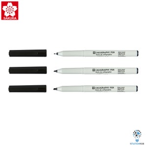 Penna calligrafica araba Sakura / Inchiostro pigmentato nero / Punta angolata / Set di 3 dimensioni