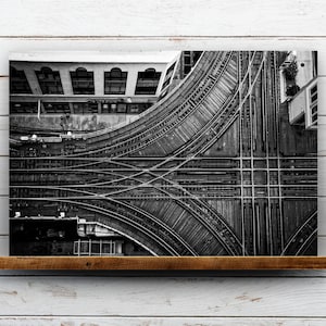 Lake And Wells - Classic Chicago El Train Photography, CTA Photography, El Train Tracks, Chicago Urban Wall Art, Chicago Landmark Home Decor