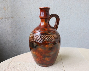 Wine bottle, brown oil bottle, pottery design, ceramic oil dispenser,  oil and vinegar ceramic bottle, brown ceramic, brown pottery