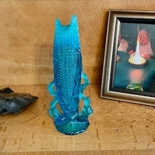 Vase en maïs opalescent bleu dugan/dugan des années 1900