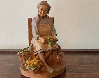 1986 Leah/Retired Tom Clark Country Folk Figurine/Corn and Flowers
