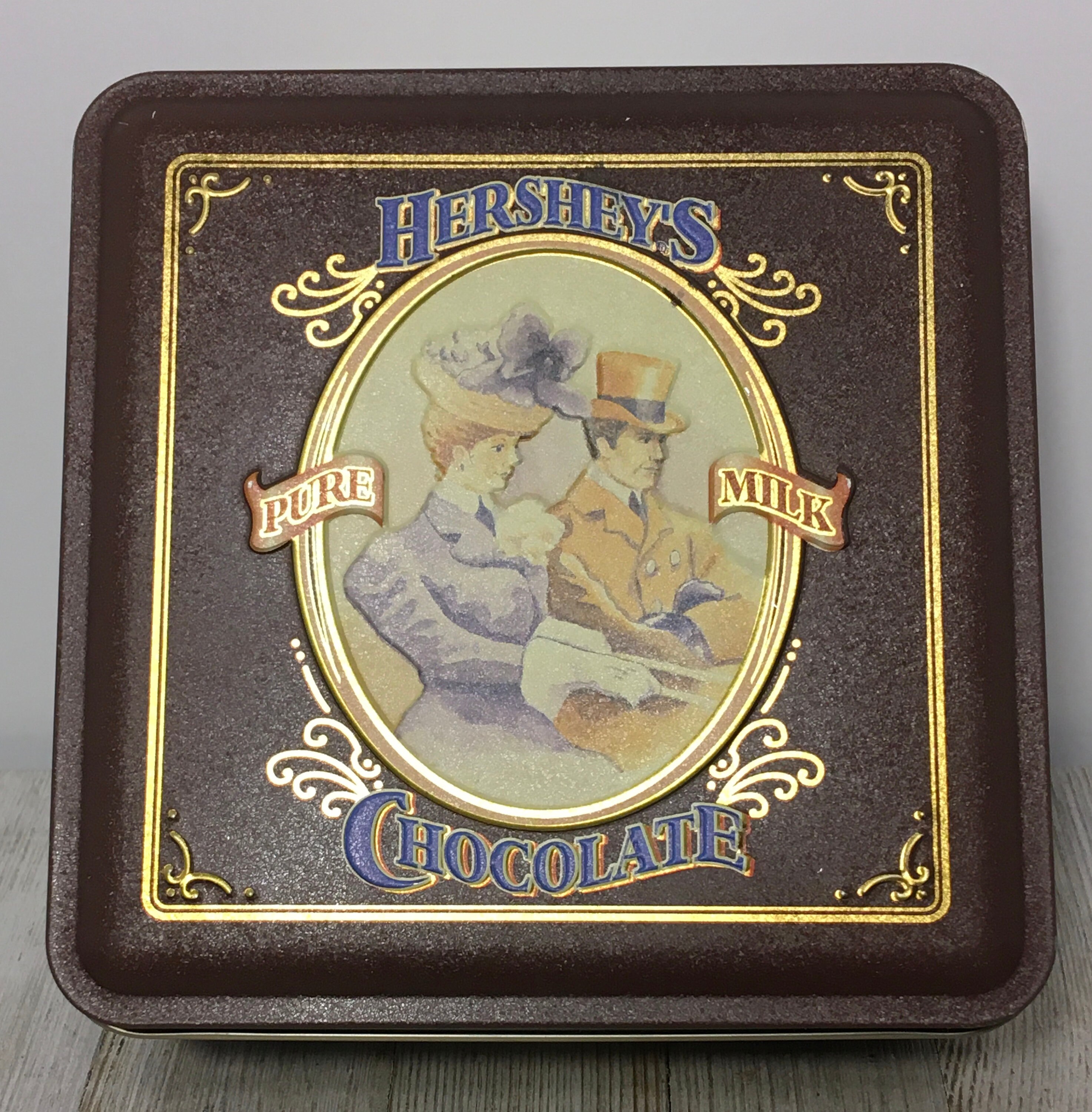 1995 Hershey’s Pure Milk Chocolate vintage tin