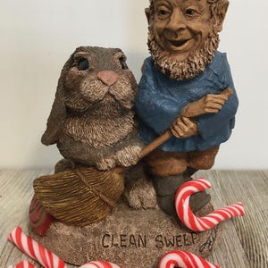 1997 Clean Sweep Gnome/Tom Clark/Tim Wolfe/Retired New Year Wood Spirit