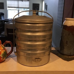 1940-te aluminiowe opakowanie piknikowe Buckeye/pojemnik na ciasto/tort