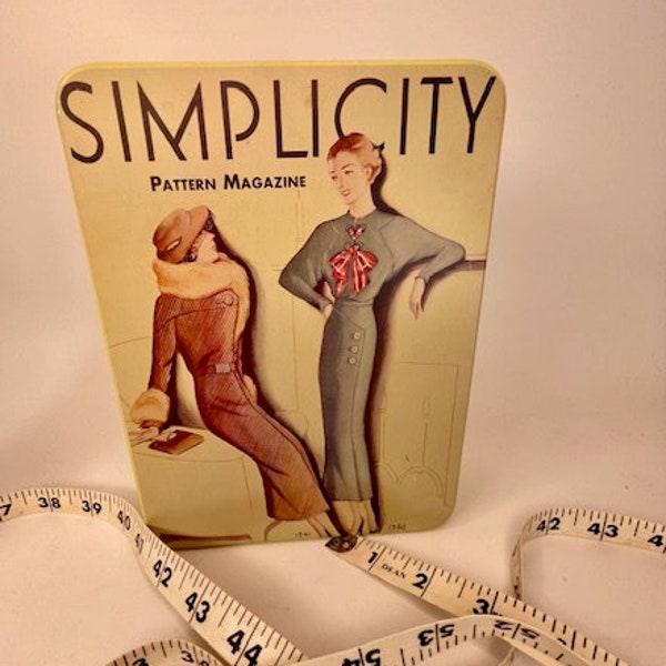 1988 Vintage Simplicity Pattern Storage Tin/1933 Advanced Summer Fashions Art