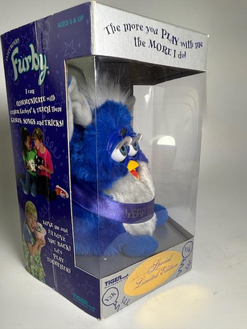 ハズブロ・トイズ 2000年 ミレニアム ファービー/モデル 70-894 新品