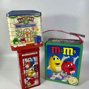 M&M&#39;s Characters Celebrate Christmas/Christmas Village Series 2002