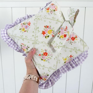 Quilted Vintage Floral Bible Cover | Ruffled Fabric Case, Book Sleeve, Ruffle Bible Sleeve, Vintage Fabric