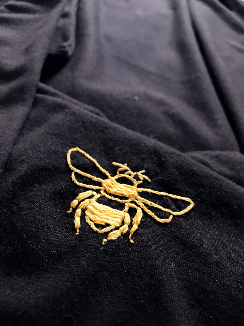 Bee Embroidery T-shirt image 5