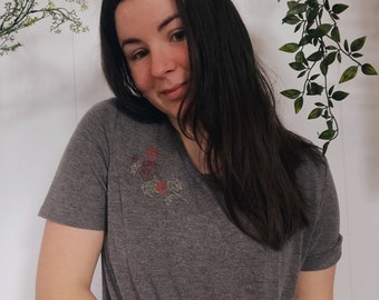 Red Roses Flowers Embroidery Grey Thrifted t-shirt