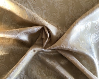 Cream Paisley Jacquard Lining Fabric: Two-Tone Suit Lining