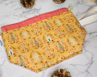 A Merry Gingerbread Christmas/ Finchbucket/ Project bag for Knitters, Crocheters & Crafters