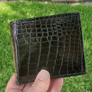 本物のアメリカ製アリゲーター二つ折り財布（ブラック）