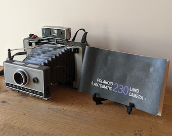 Vintage Polaroid Automatic 230 Land Camera / 1967 Polaroid Camera