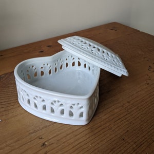 Vintage Mikasa White Porcelain Heart Trinket Box / Romance Collection / Ornate Design Porcelain Jewelry Box