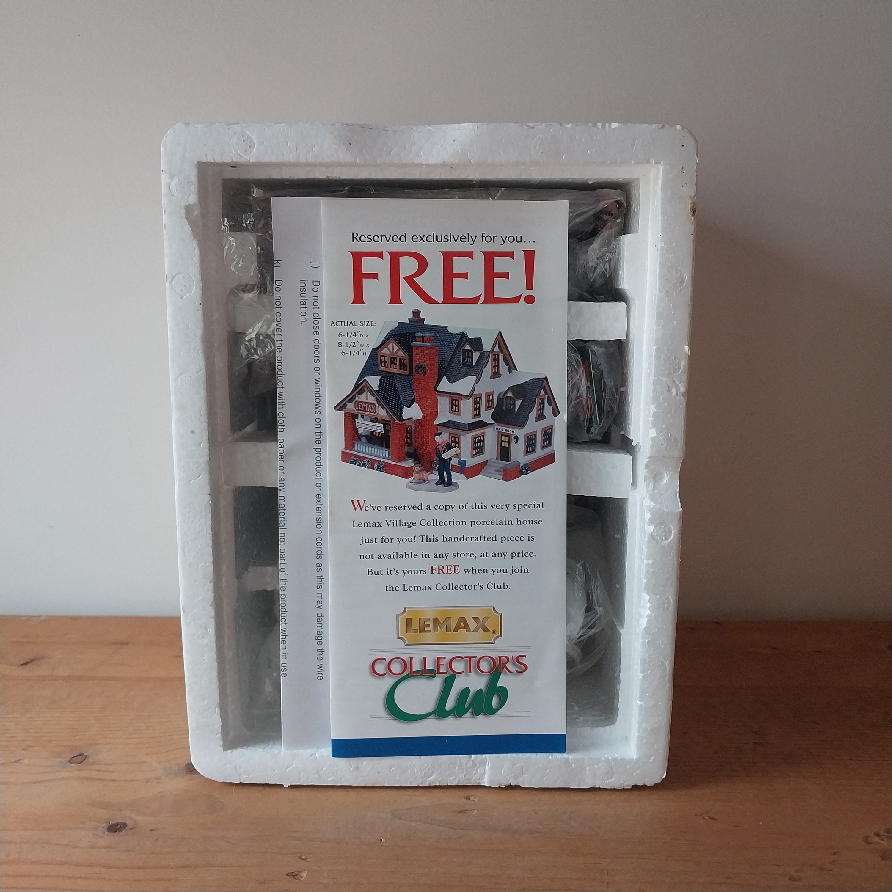 Lemax Village Collection Millennium 2000 Celebration Porcelain