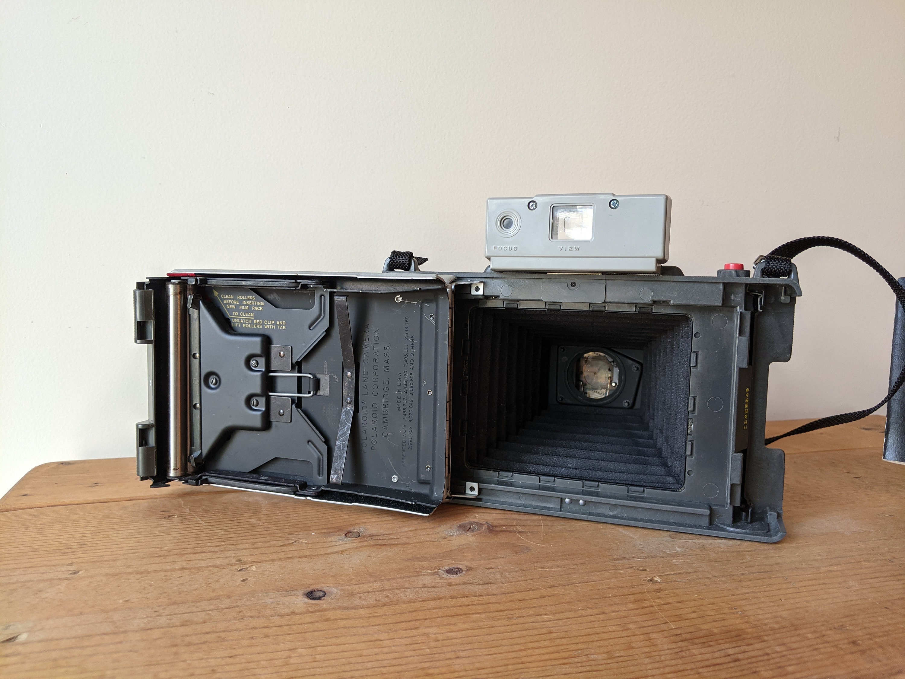 Vintage Polaroid Automatic 230 Land Camera / 1967 Polaroid Camera