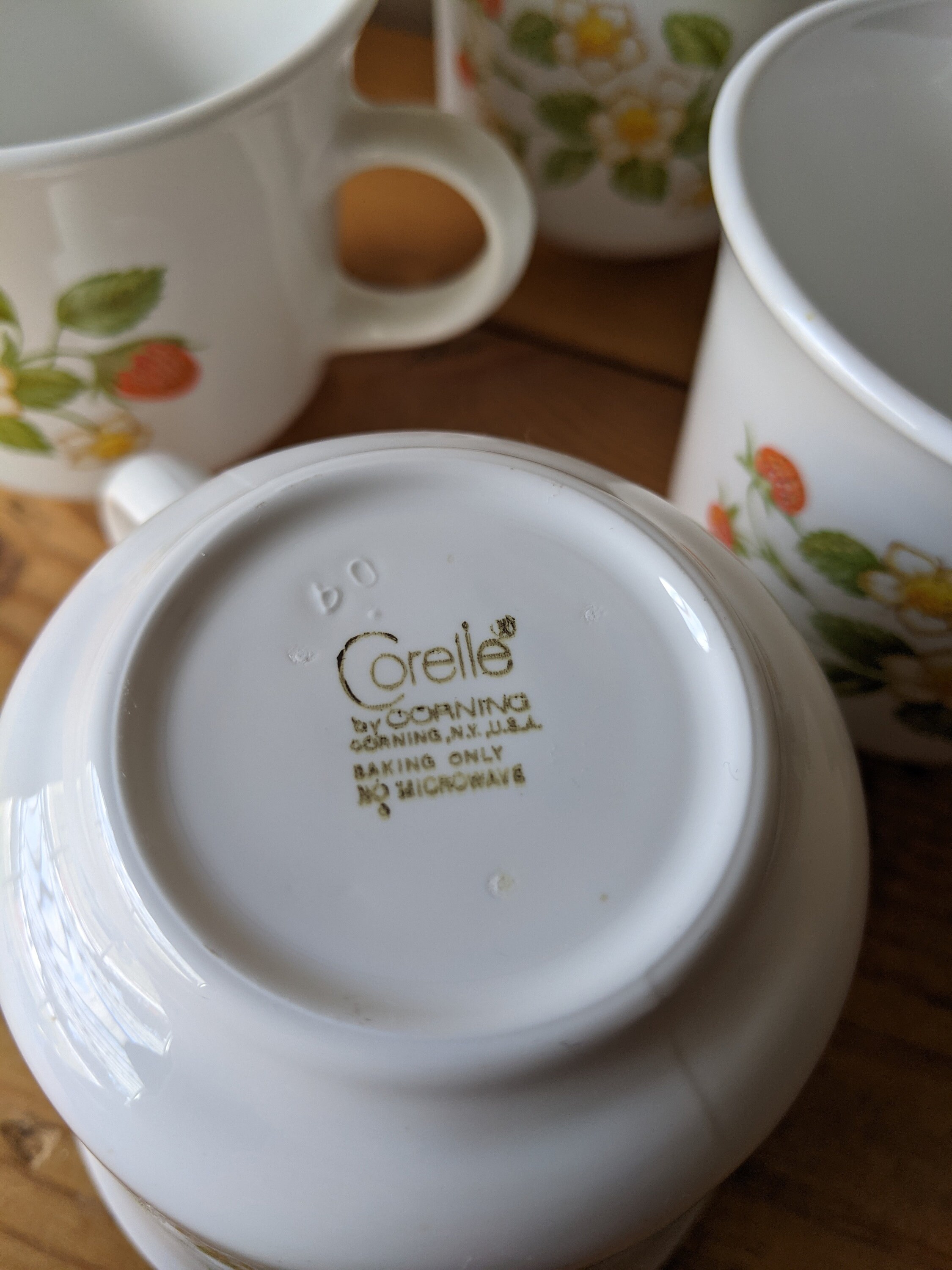 USED Corelle×peak 取っ手付きカップ　9個set Vintage Corelle Corningware Strawberry Sundae Coffee Mugs Set of 6