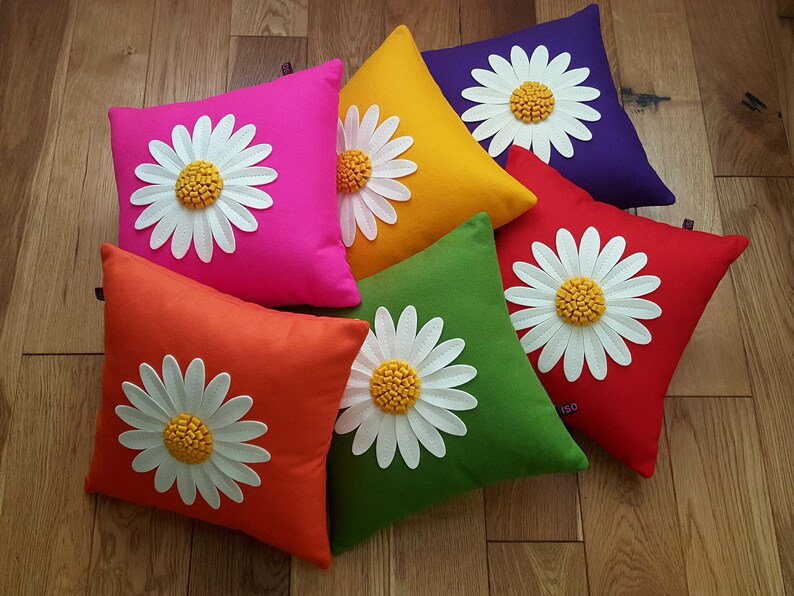 Isolyn Daisy Cushion Cover. It is a bright and fun cushion which will brighten up any room. Size 35x35cm or 40x40cm, Lovely gift Purple