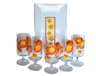 Midcentury Mod Flower Floral Poppy Textured Stemmed Cocktail Water Glasses and Culver Daisy Glass Plate  - 6 Piece Set