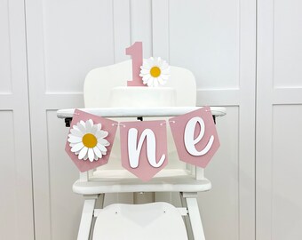 Daisy 1st Birthday Girl High Chair Banner,  Boho Flower First Birthday Party, White Daisy Wall Banner Sign, First Smash Cake Decor