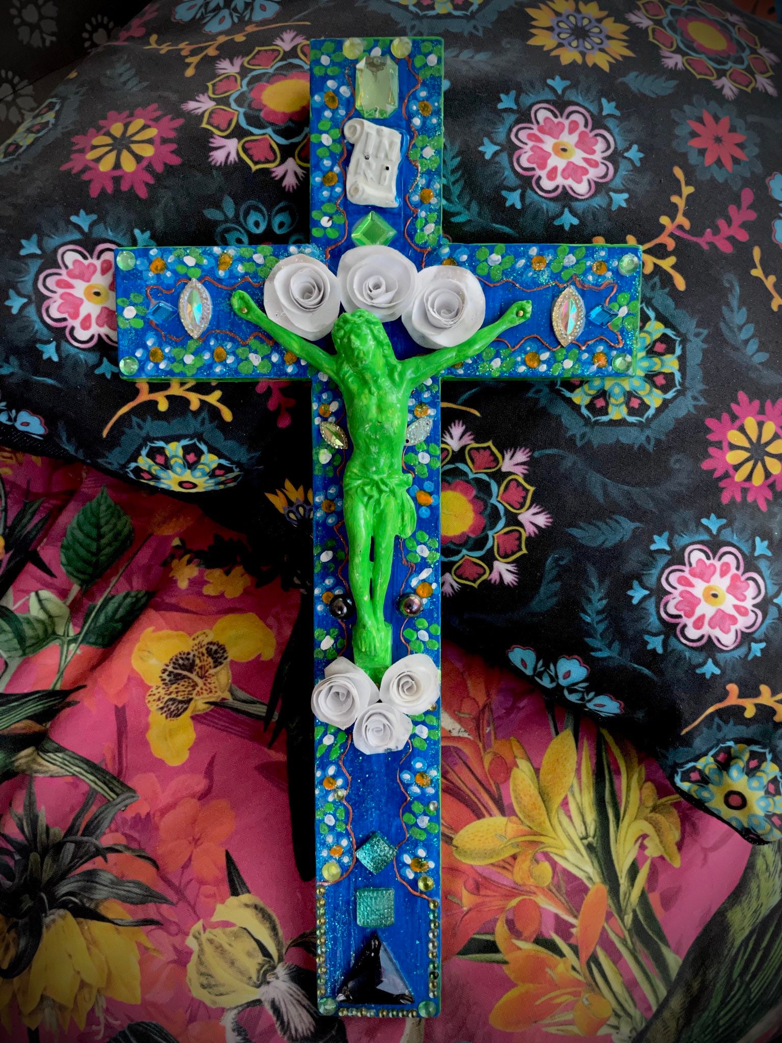 Crucifix Bleu Indigo 30 Centimètres