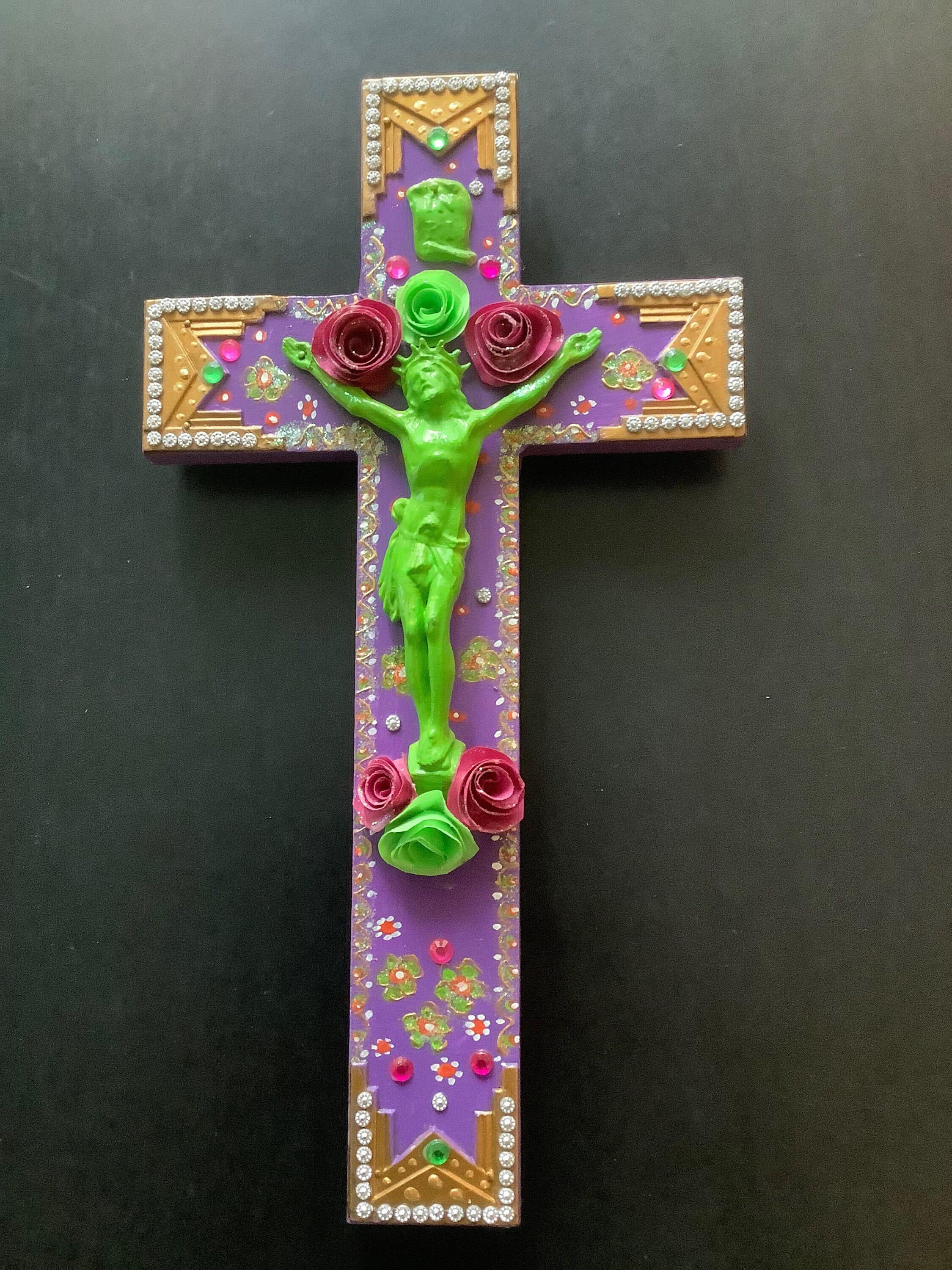 Crucifix Mauve, 30 Centimètres