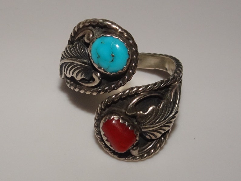 Native ~Tribal Bypass Leaf Decor Silver~Turquoise~Red Coral Ring Size 8.5 **Silver Tested**