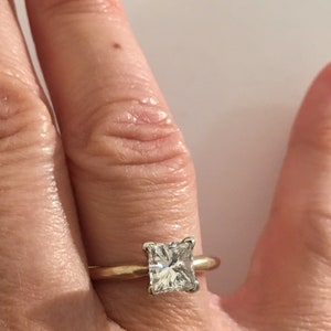 Vintage 14K Yellow Gold Womens 1.1ct Princess Cut Diamond Engagement Ring sz 7