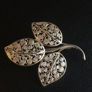 Vintage Sterling Silver Scrollwork Leaf Brooch Pin Germany Mint Condition