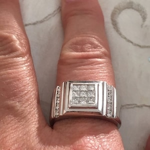 Vintage 18K White Gold Diamond Men&#39;s Ring Size 10