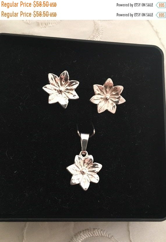 Vintage Sterling Silver Flower Earring Pendant Set